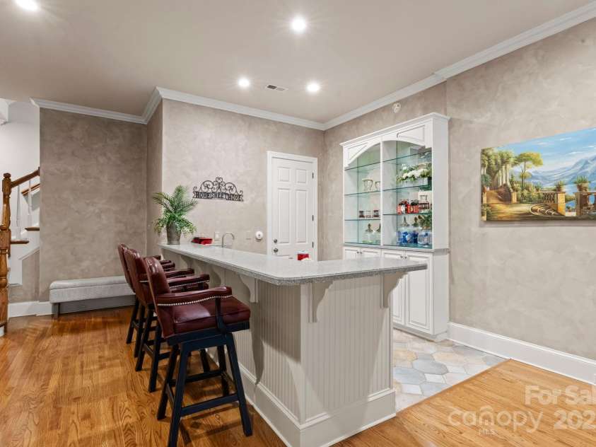 3314 Leamington Lane, Charlotte, NC 28226.  MLS# CAR4252556, YatesRealty ID 33832. Bar Area (lower-level)