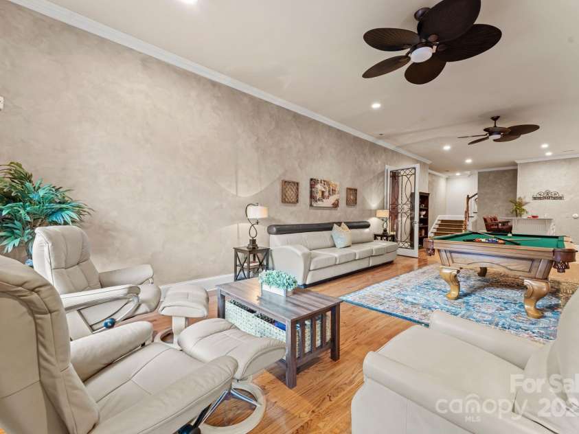 3314 Leamington Lane, Charlotte, NC 28226.  MLS# CAR4252556, YatesRealty ID 33832. Living Area (lower-level)