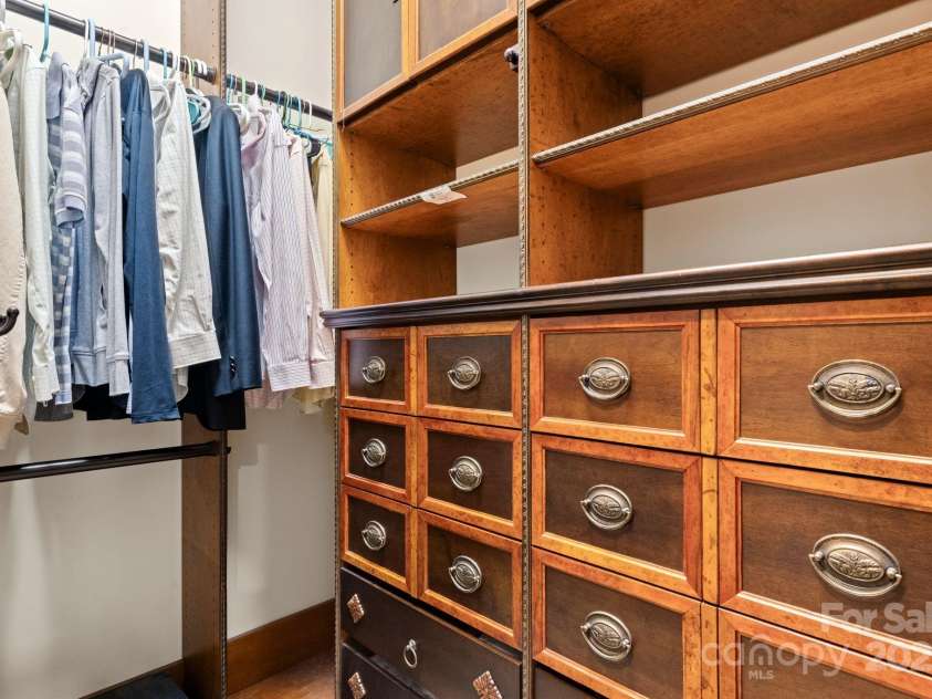 3314 Leamington Lane, Charlotte, NC 28226.  MLS# CAR4252556, YatesRealty ID 33832. Primary Closet (main-level)