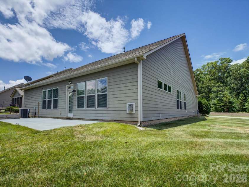 6005 Hyde Park Drive, Indian Trail, NC 28079.  MLS# CAR4395554, YatesRealty ID 33832. 