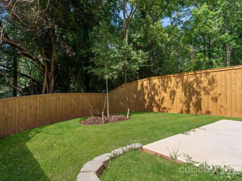 2004 St John Street, Charlotte, NC 28216.  MLS# CAR4261308, YatesRealty ID 33833. 