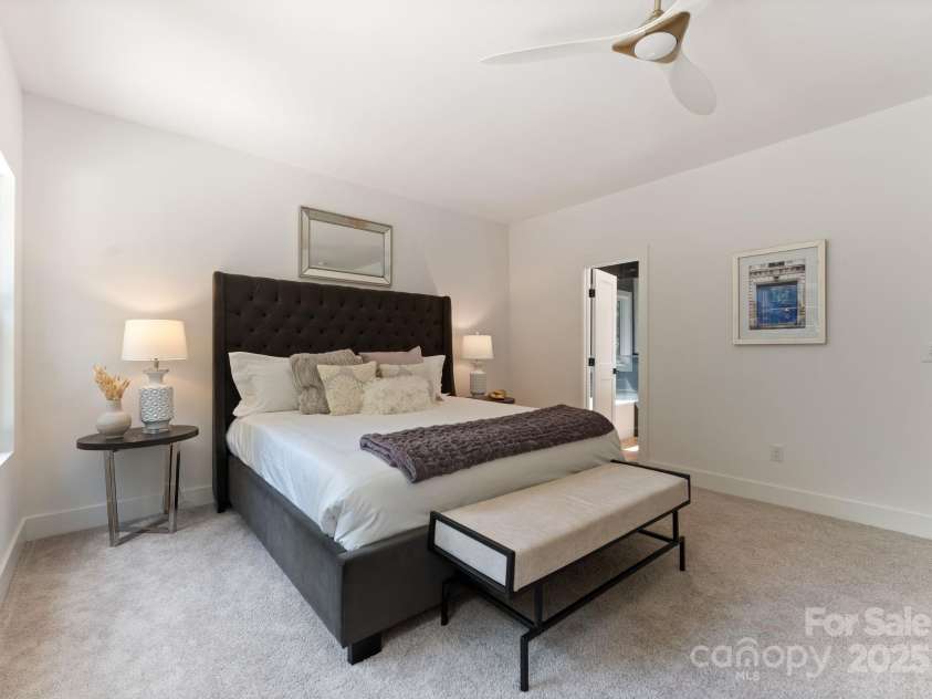 2004 St John Street, Charlotte, NC 28216.  MLS# CAR4261308, YatesRealty ID 33833. 