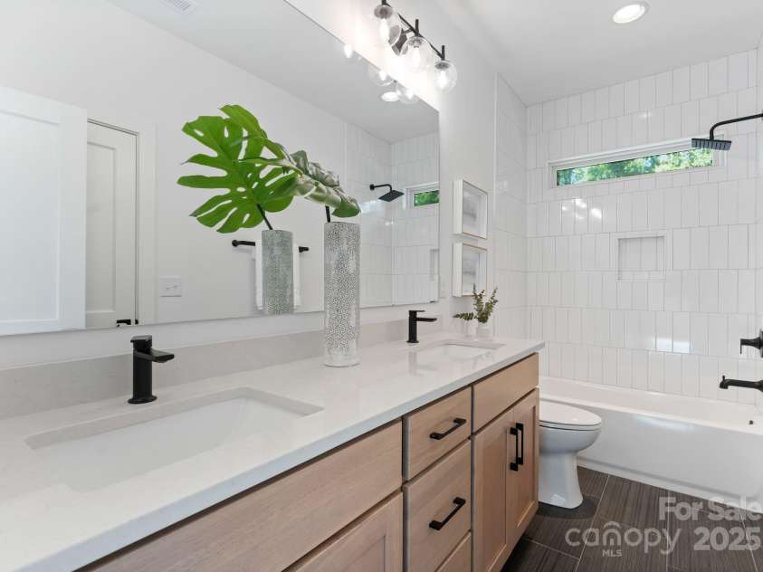 2004 St John Street, Charlotte, NC 28216.  MLS# CAR4261308, YatesRealty ID 33833. 