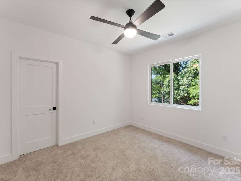 2004 St John Street, Charlotte, NC 28216.  MLS# CAR4261308, YatesRealty ID 33833. 
