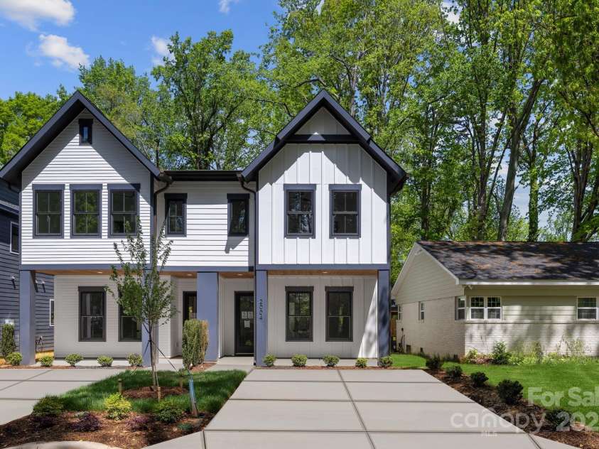 2004 St John Street, Charlotte, NC 28216.  MLS# CAR4261308, YatesRealty ID 33833. 
