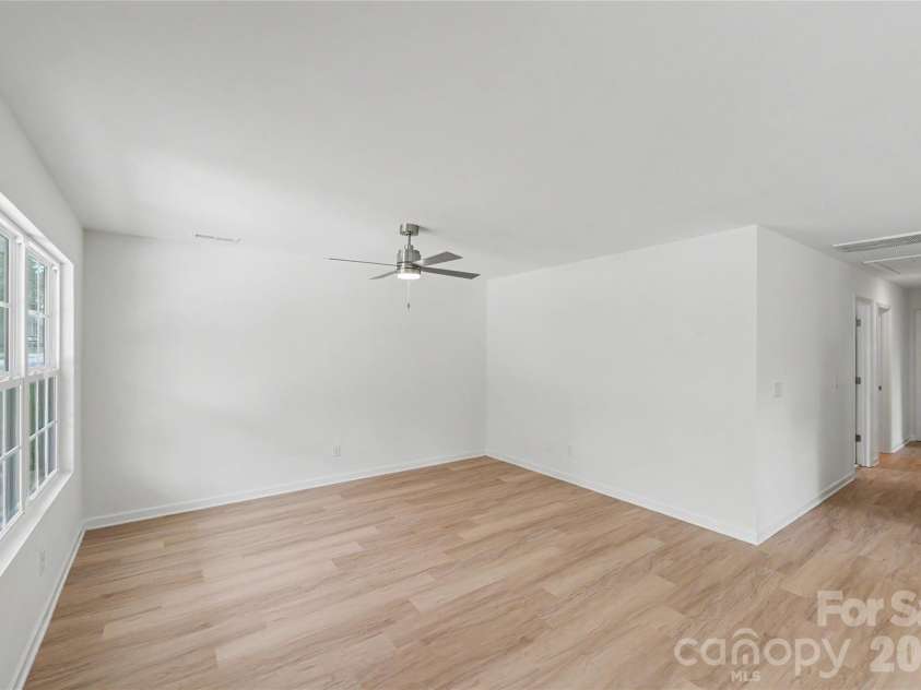 305 Hagins Street, Rock Hill, SC 29730.  MLS# CAR4380387, YatesRealty ID 33833. 