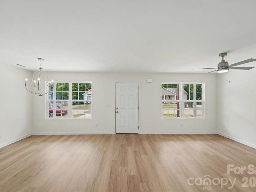 305 Hagins Street, Rock Hill, SC 29730.  MLS# CAR4380387, YatesRealty ID 33833. 