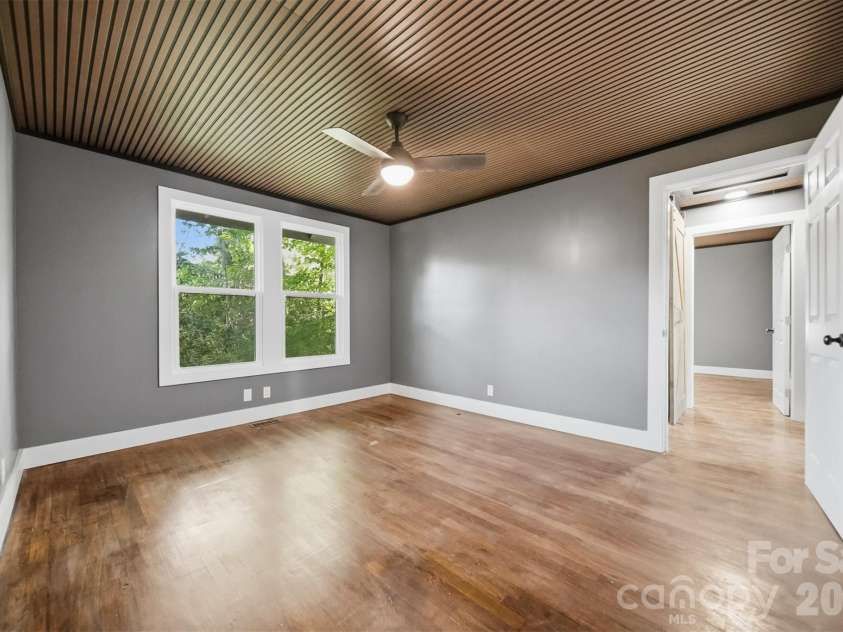 718 11th Street Place, Hickory, NC 28601.  MLS# CAR4397493, YatesRealty ID 33834. Bedroom 2