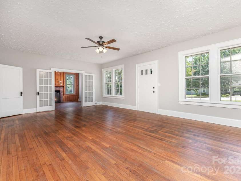 309 Main Street, Lattimore, NC 28089.  MLS# CAR4273579, YatesRealty ID 33835. Living room view 1