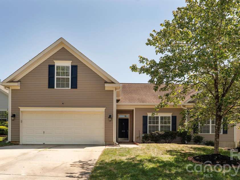 4315 Clymer Court, Charlotte, NC 28269.  MLS# CAR4381788, YatesRealty ID 33835. 