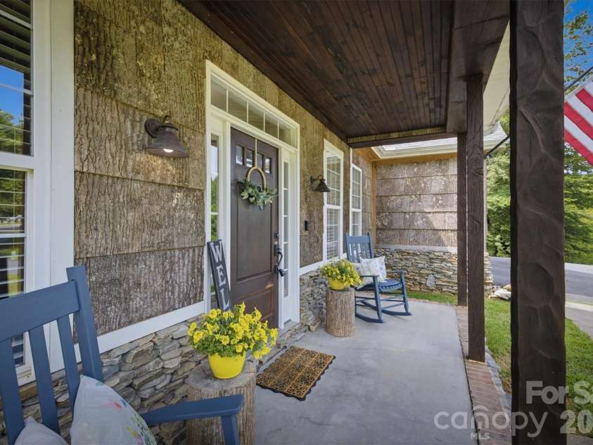 2570 Blowing Rock Boulevard, Lenoir, NC 28645.  MLS# CAR4371828, YatesRealty ID 33836. 