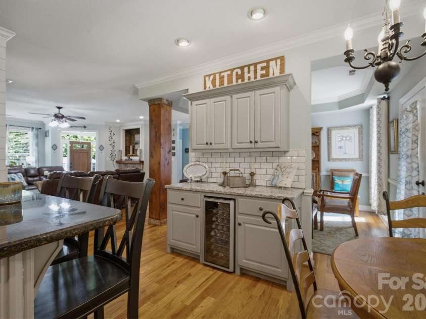 2570 Blowing Rock Boulevard, Lenoir, NC 28645.  MLS# CAR4371828, YatesRealty ID 33836. 