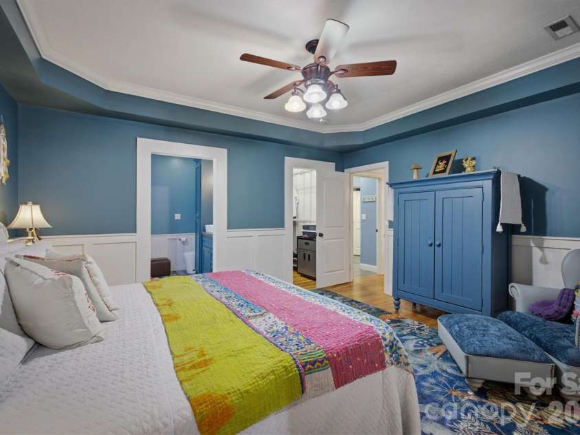 2570 Blowing Rock Boulevard, Lenoir, NC 28645.  MLS# CAR4371828, YatesRealty ID 33836. 