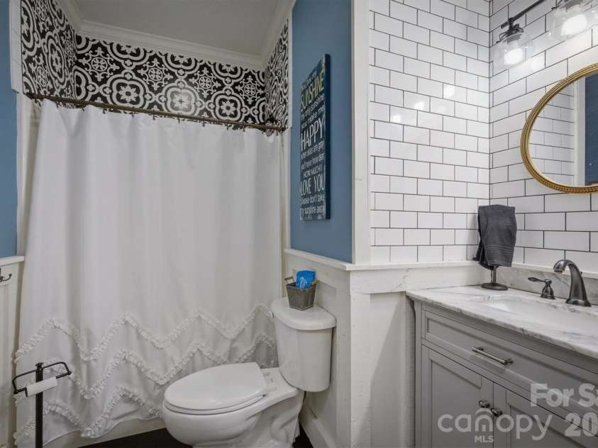 2570 Blowing Rock Boulevard, Lenoir, NC 28645.  MLS# CAR4371828, YatesRealty ID 33836. 