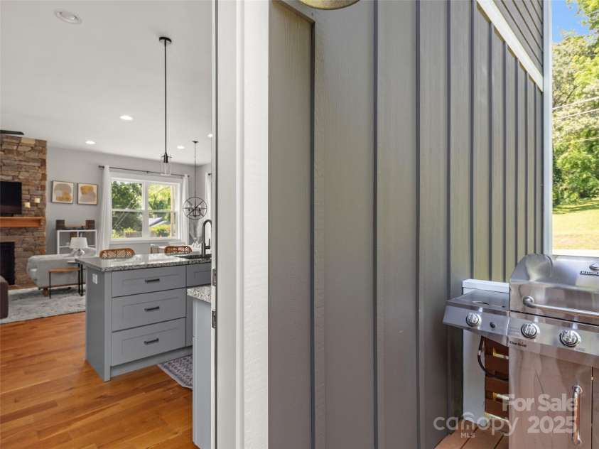 9 Pennsylvania Avenue, Asheville, NC 28806.  MLS# CAR4270881, YatesRealty ID 33836. Back porch overlooking the back yard.