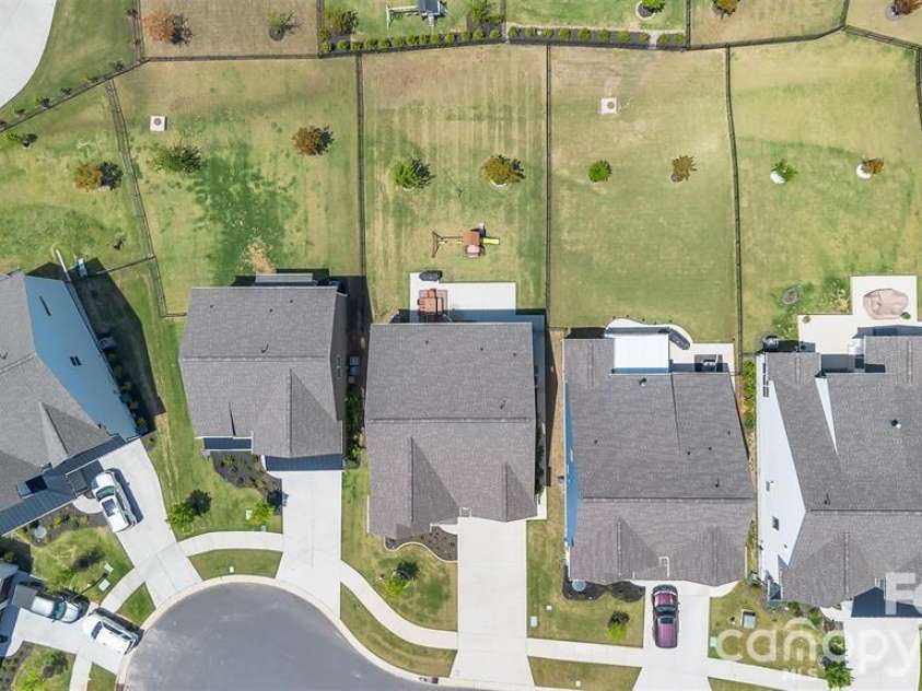 16022 Moxie Glen Court, Charlotte, NC 28278.  MLS# CAR4413232, YatesRealty ID 33837. 