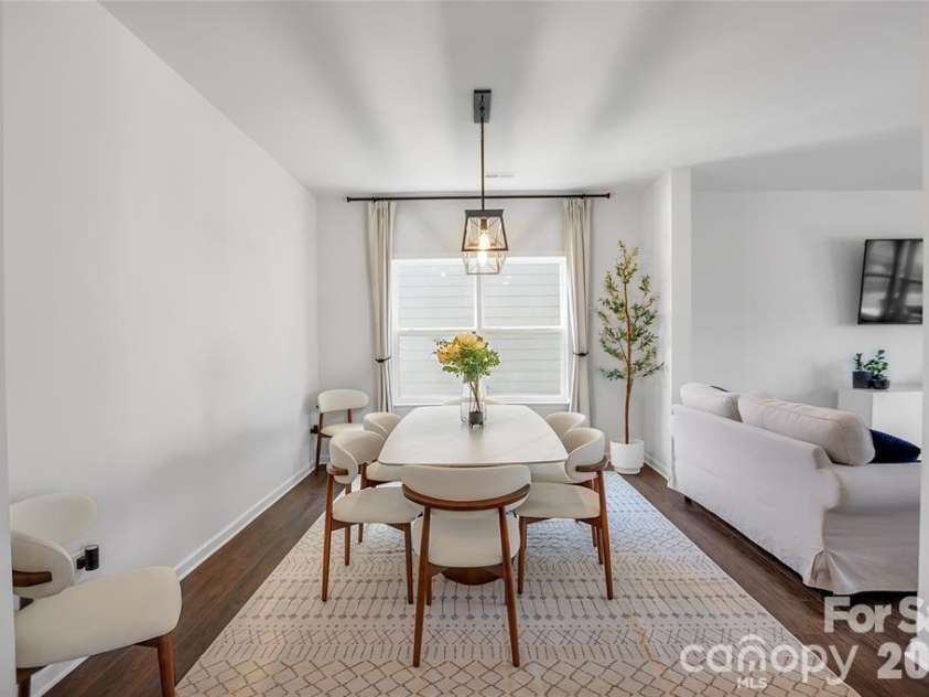 16022 Moxie Glen Court, Charlotte, NC 28278.  MLS# CAR4413232, YatesRealty ID 33837. Dinning Area