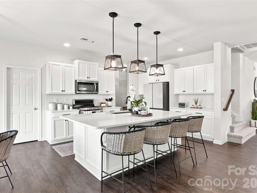 16022 Moxie Glen Court, Charlotte, NC 28278.  MLS# CAR4413232, YatesRealty ID 33837. Kitchen