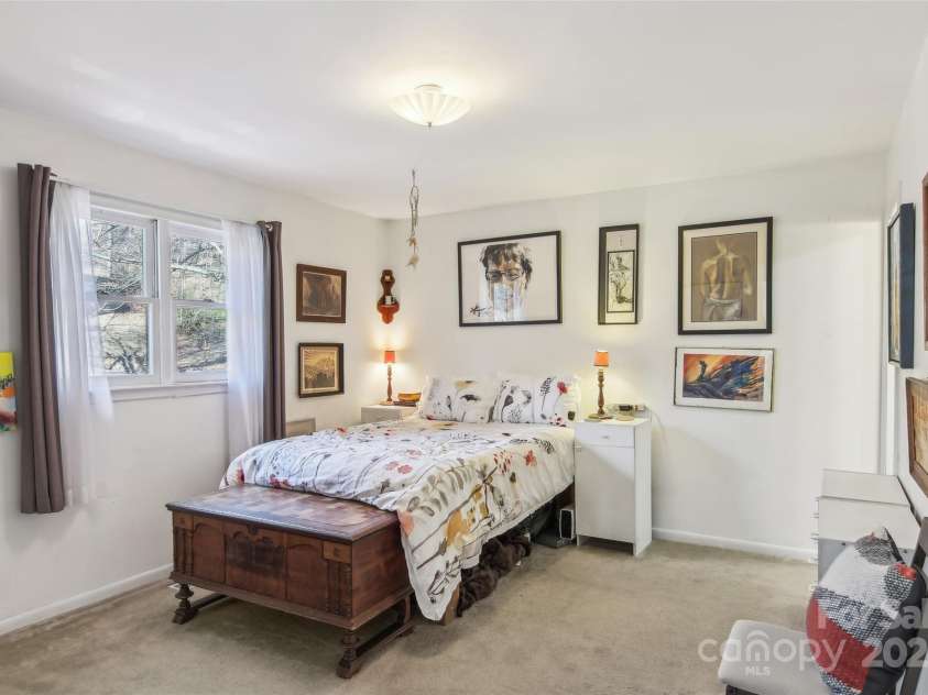 224 Beverly Road, Asheville, NC 28805.  MLS# CAR4278011, YatesRealty ID 33837. Primary Bedroom