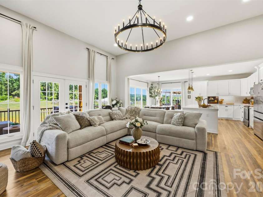 1025 York Road, Kings Mountain, NC 28086.  MLS# CAR4397578, YatesRealty ID 33838. 