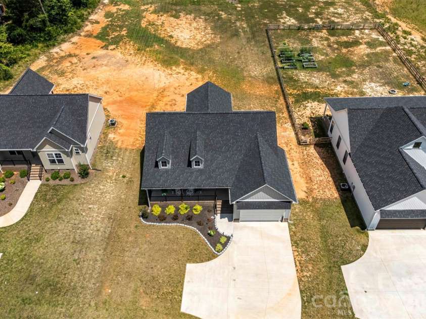 1025 York Road, Kings Mountain, NC 28086.  MLS# CAR4397578, YatesRealty ID 33838. 