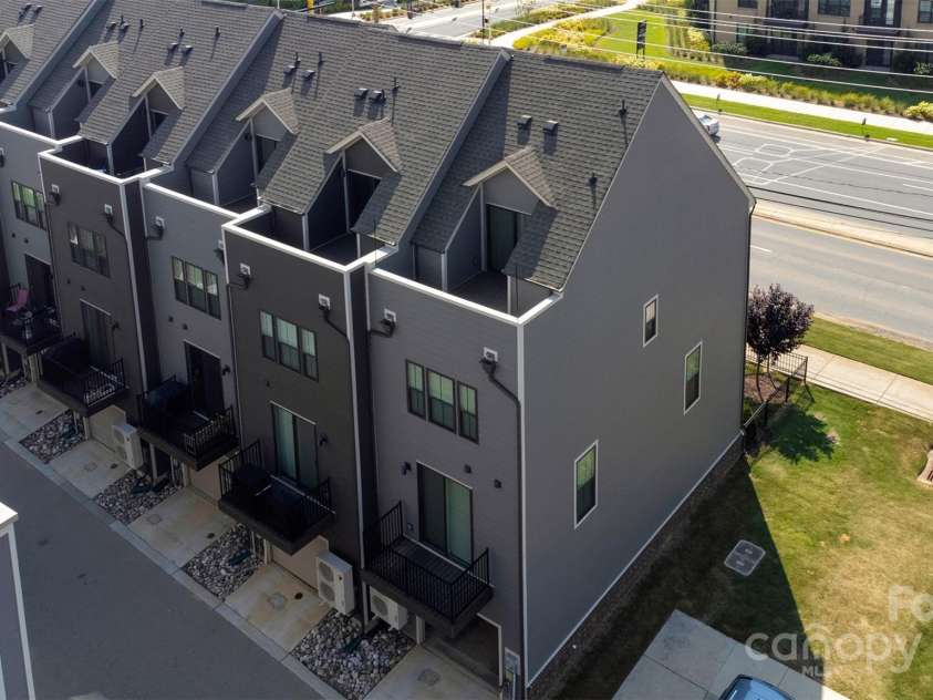 3725 Tryon Street, Charlotte, NC 28217.  MLS# CAR4277719, YatesRealty ID 33838. 