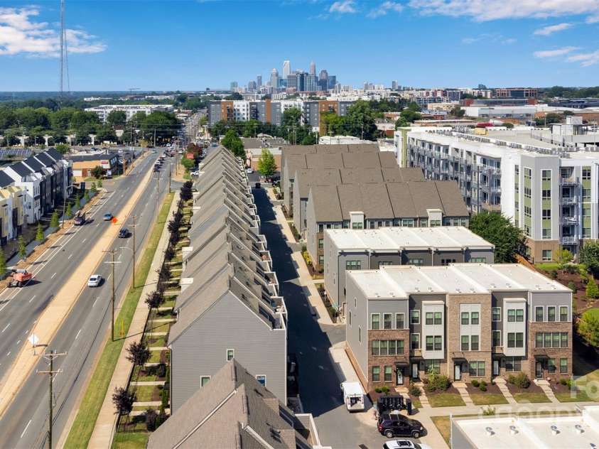 3725 Tryon Street, Charlotte, NC 28217.  MLS# CAR4277719, YatesRealty ID 33838. 