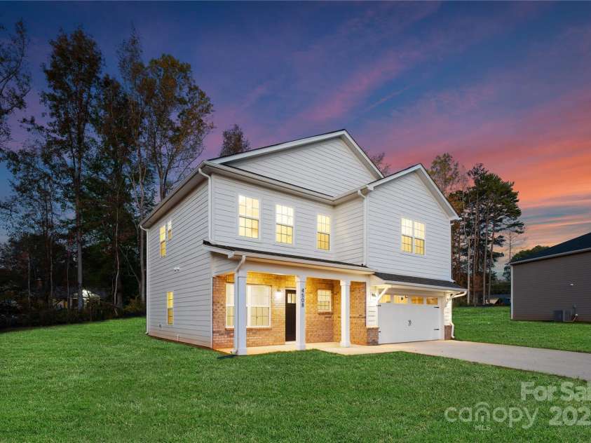 1156 Nations Drive, Charlotte, NC 28217.  MLS# CAR4225310, YatesRealty ID 3384. Representation