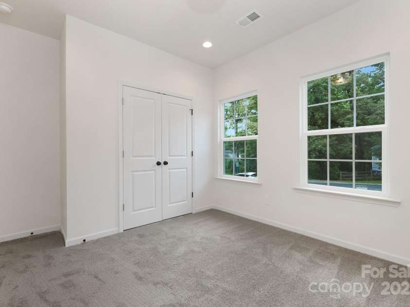 1156 Nations Drive, Charlotte, NC 28217.  MLS# CAR4225310, YatesRealty ID 3384. Representation
