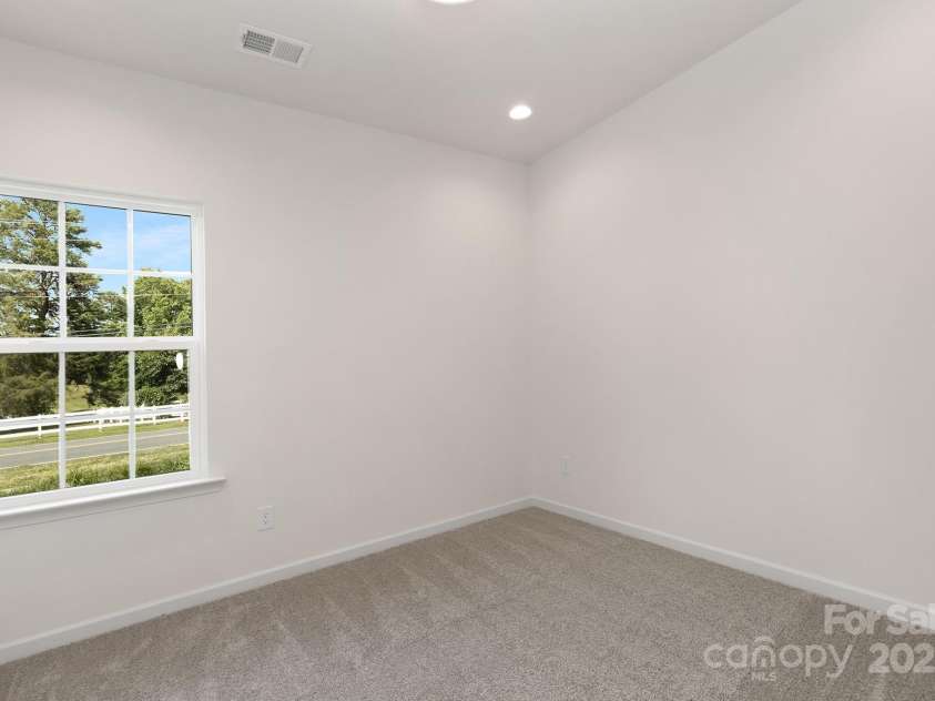1156 Nations Drive, Charlotte, NC 28217.  MLS# CAR4225310, YatesRealty ID 3384. Representation