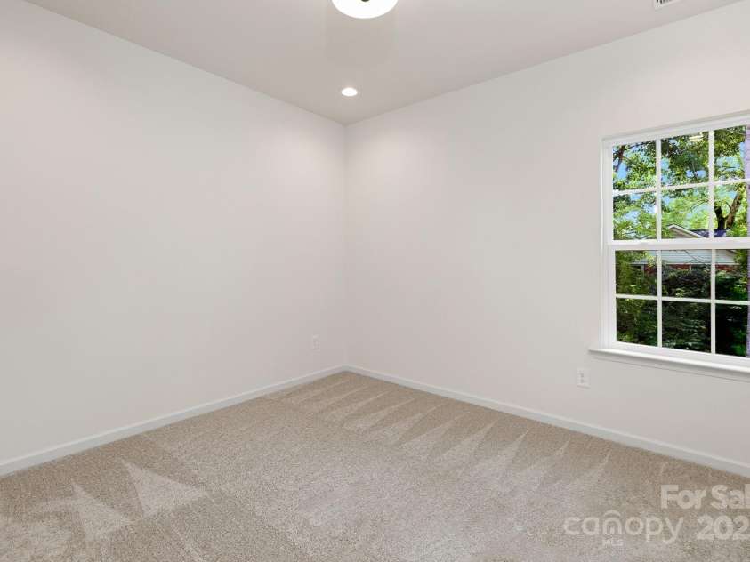 1156 Nations Drive, Charlotte, NC 28217.  MLS# CAR4225310, YatesRealty ID 3384. Representation