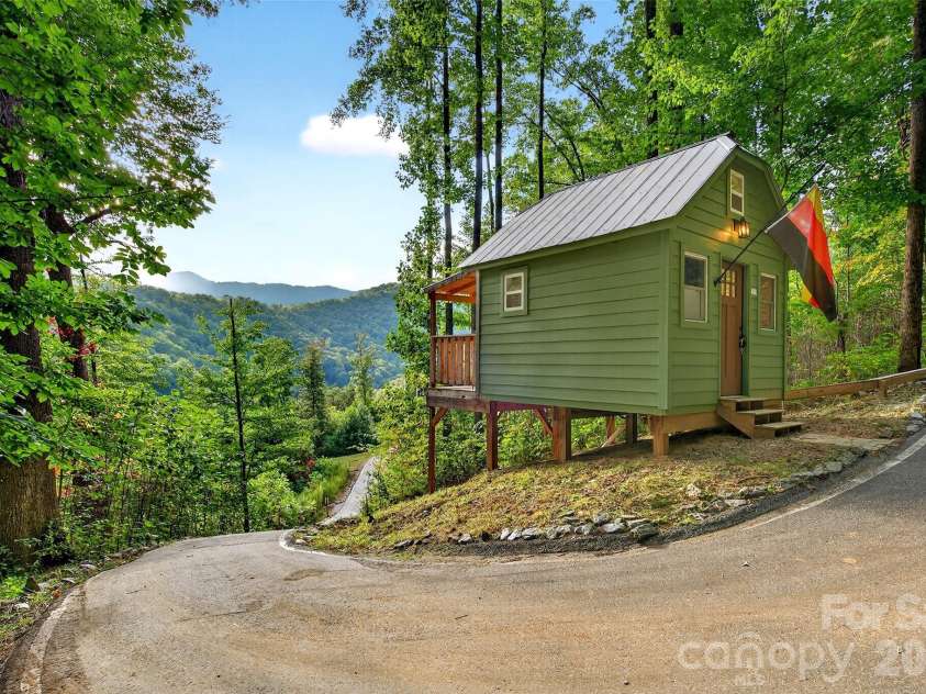 8026 Buck Creek Road, Marion, NC 28752.  MLS# CAR4342793, YatesRealty ID 3384. 