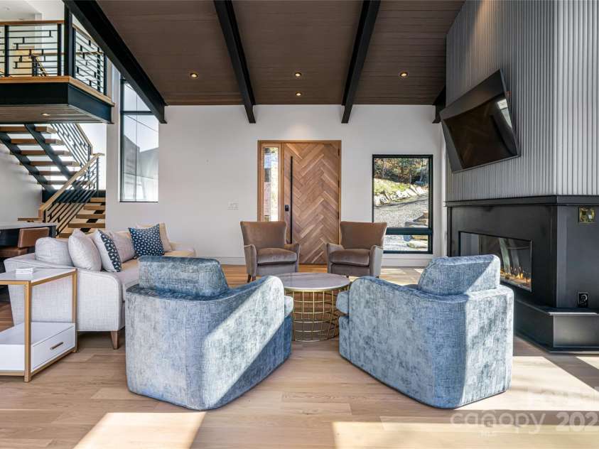 371 Oklahoma Road, Montreat, NC 28757.  MLS# CAR4319901, YatesRealty ID 33840. 