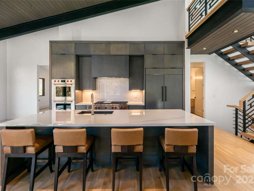 371 Oklahoma Road, Montreat, NC 28757.  MLS# CAR4319901, YatesRealty ID 33840. 