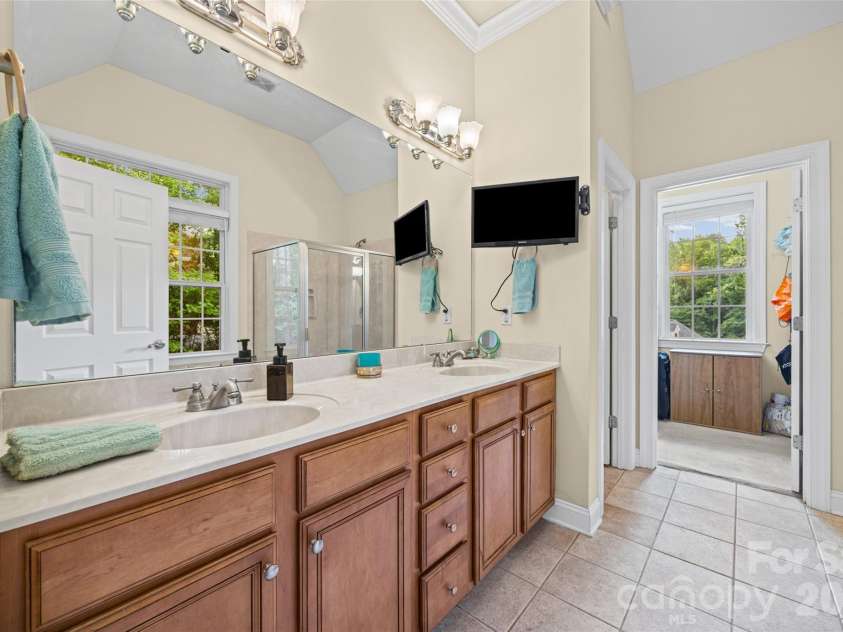 2035 Slippery Rock Cove, Clover, SC 29710.  MLS# CAR4392694, YatesRealty ID 33841. 