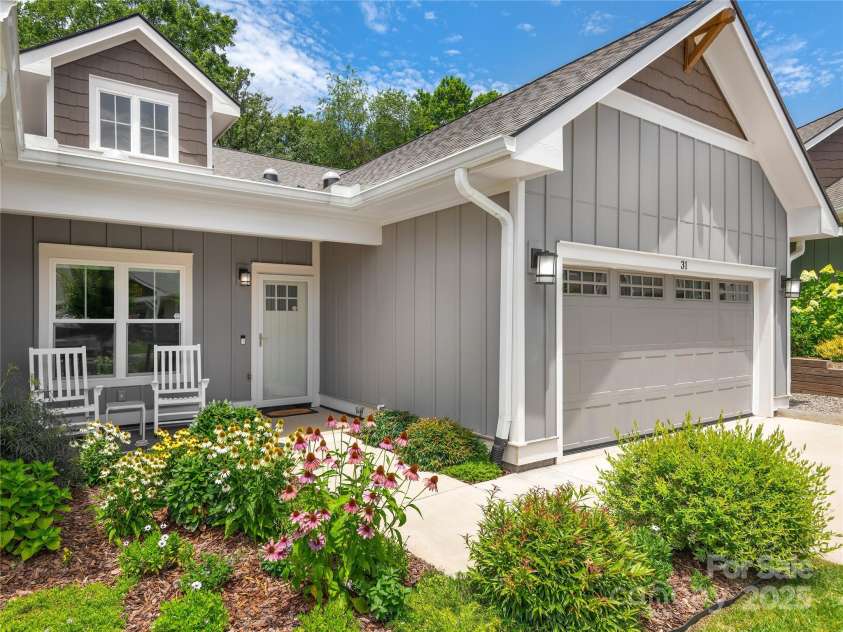 31 Cozy Cottage Way, Arden, NC 28704.  MLS# CAR4281542, YatesRealty ID 33841. 