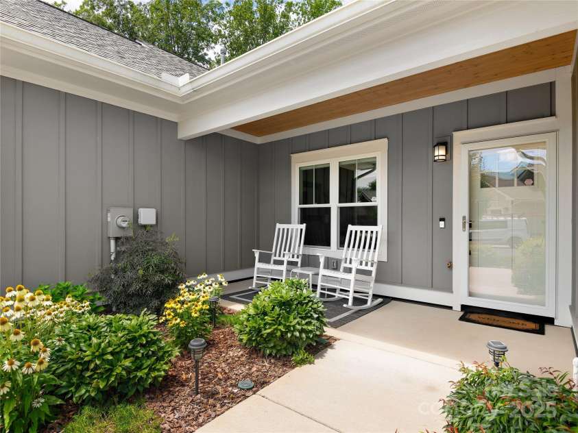 31 Cozy Cottage Way, Arden, NC 28704.  MLS# CAR4281542, YatesRealty ID 33841. 