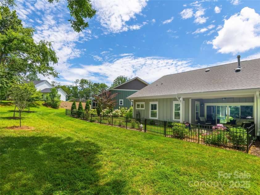 31 Cozy Cottage Way, Arden, NC 28704.  MLS# CAR4281542, YatesRealty ID 33841. 