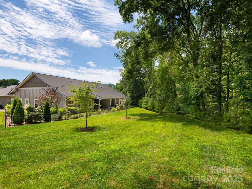 31 Cozy Cottage Way, Arden, NC 28704.  MLS# CAR4281542, YatesRealty ID 33841. 