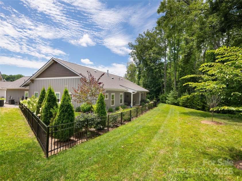 31 Cozy Cottage Way, Arden, NC 28704.  MLS# CAR4281542, YatesRealty ID 33841. 