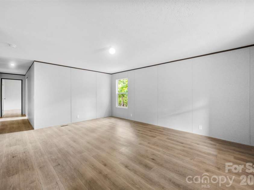 321 Bell Road, Kings Mountain, NC 28086.  MLS# CAR4386218, YatesRealty ID 33842. 