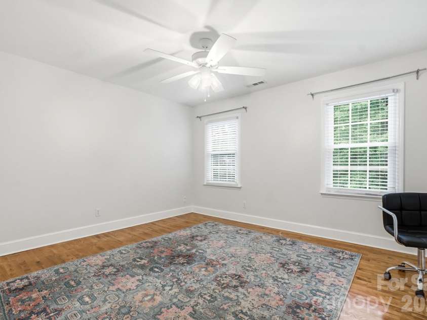 10129 Hanover Glen Road, Charlotte, NC 28210.  MLS# CAR4391204, YatesRealty ID 33843. 
