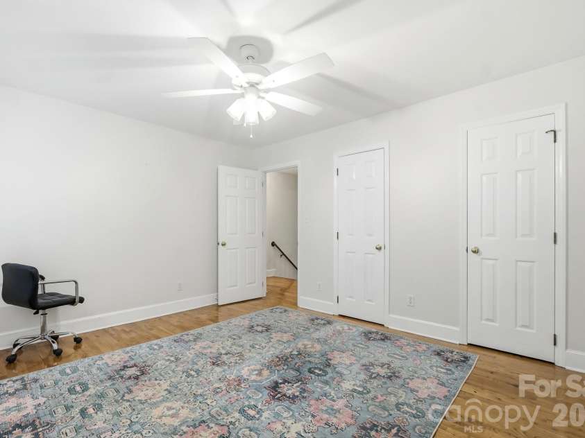 10129 Hanover Glen Road, Charlotte, NC 28210.  MLS# CAR4391204, YatesRealty ID 33843. 