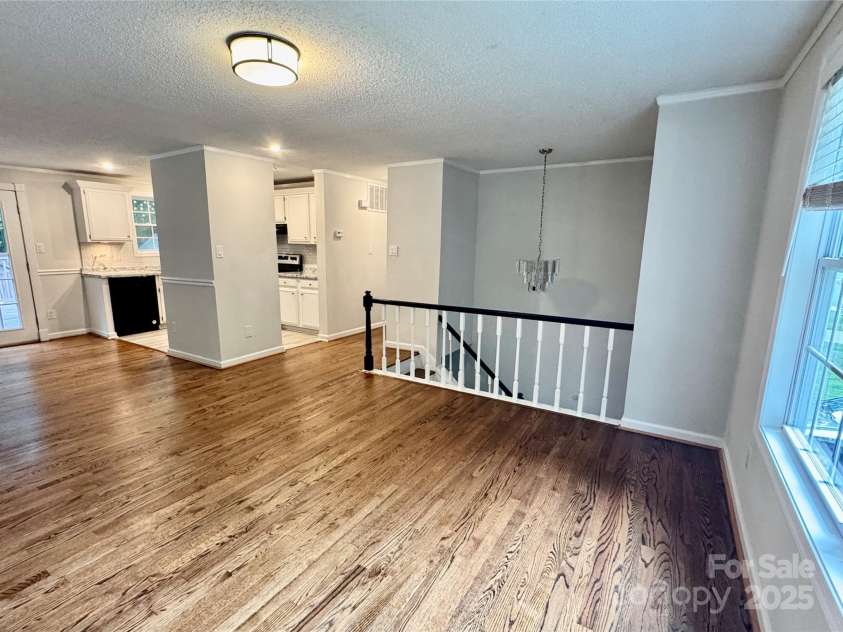 707 Regency Drive, Charlotte, NC 28211.  MLS# CAR4287652, YatesRealty ID 33845. 