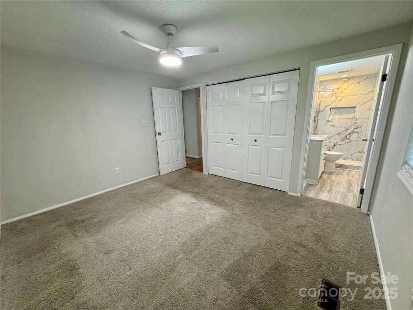 707 Regency Drive, Charlotte, NC 28211.  MLS# CAR4287652, YatesRealty ID 33845. 