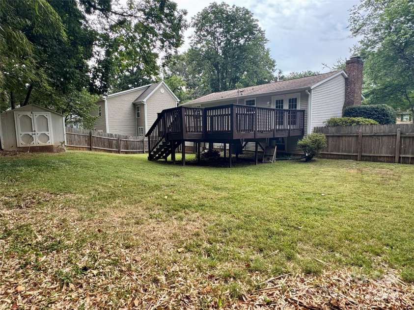 707 Regency Drive, Charlotte, NC 28211.  MLS# CAR4287652, YatesRealty ID 33845. 