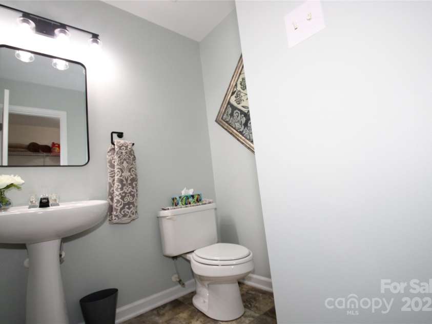 7853 Sullivans Trace Drive, Charlotte, NC 28217.  MLS# CAR4287615, YatesRealty ID 33846. Powder