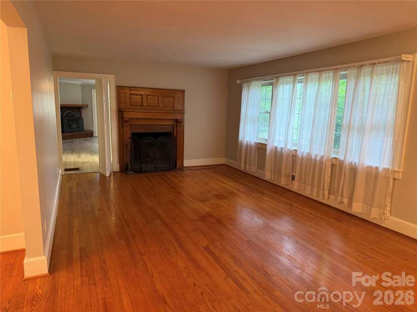 901 Ridgecrest Drive, Lenoir, NC 28645.  MLS# CAR4393787, YatesRealty ID 33846. 
