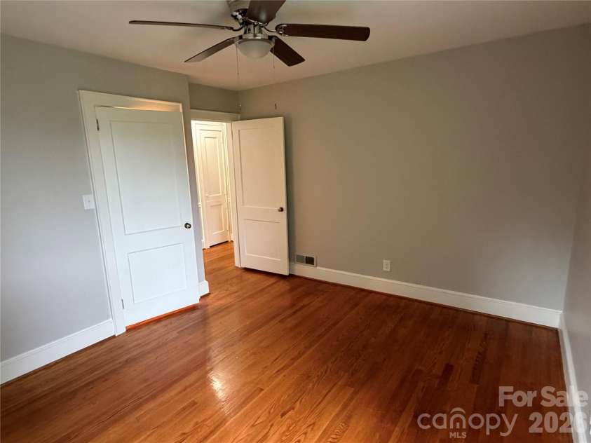 901 Ridgecrest Drive, Lenoir, NC 28645.  MLS# CAR4393787, YatesRealty ID 33846. 