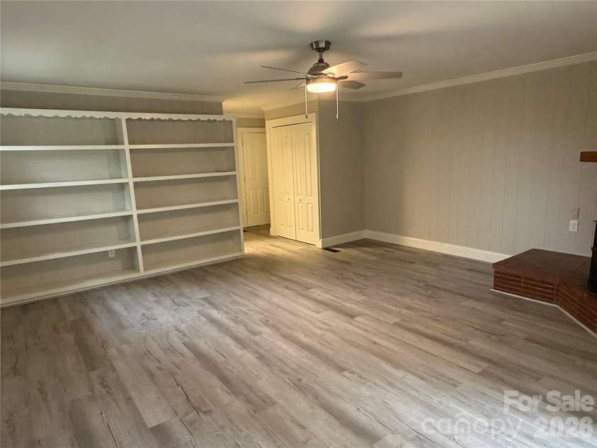 901 Ridgecrest Drive, Lenoir, NC 28645.  MLS# CAR4393787, YatesRealty ID 33846. 